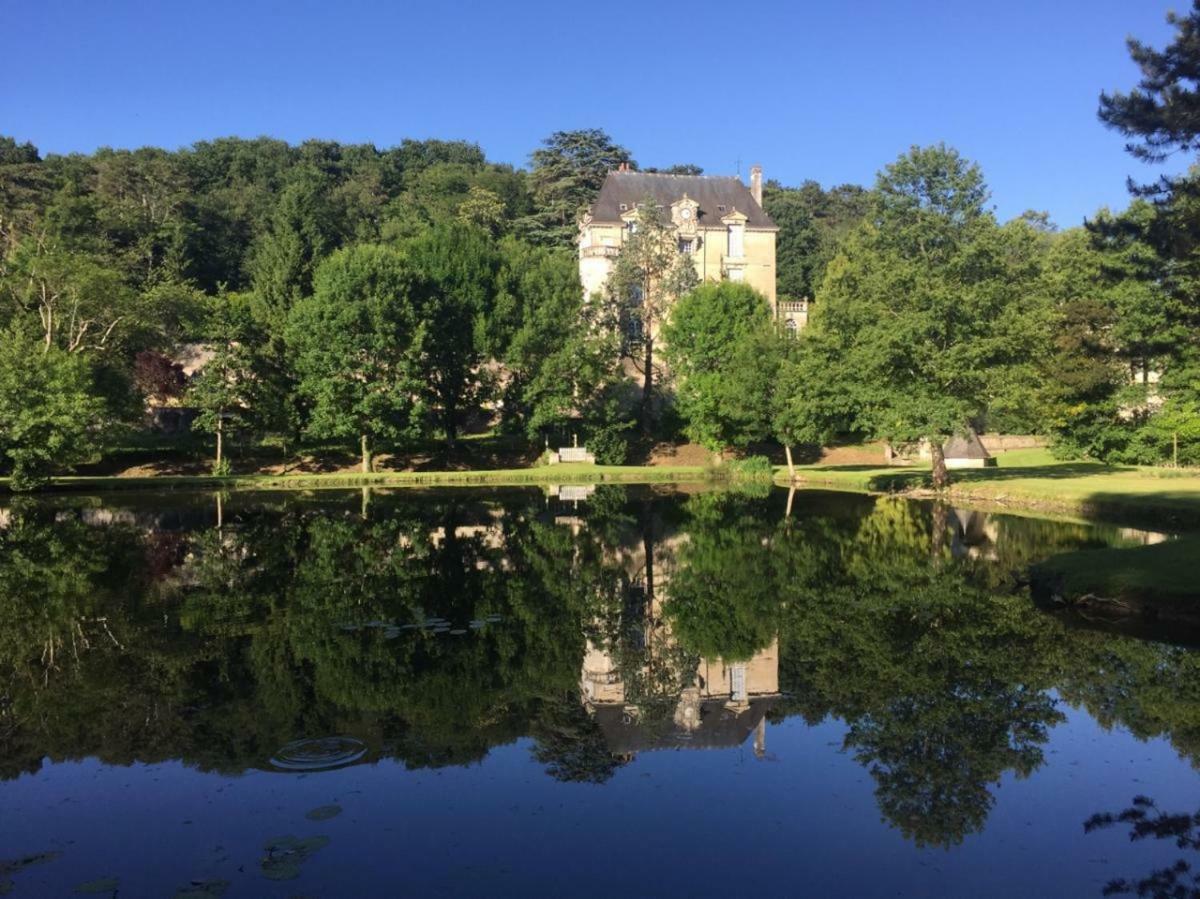 Gite Familial Chateau La Roche Racan Saint-Paterne-Racan Exterior photo
