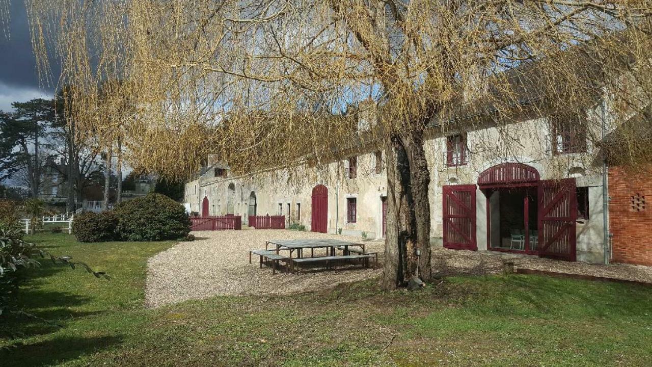 Gite Familial Chateau La Roche Racan Saint-Paterne-Racan Exterior photo